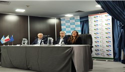 Alejandra Sturzenegger y Nicolás Moretti iniciando el evento en la Cámara de Diputados